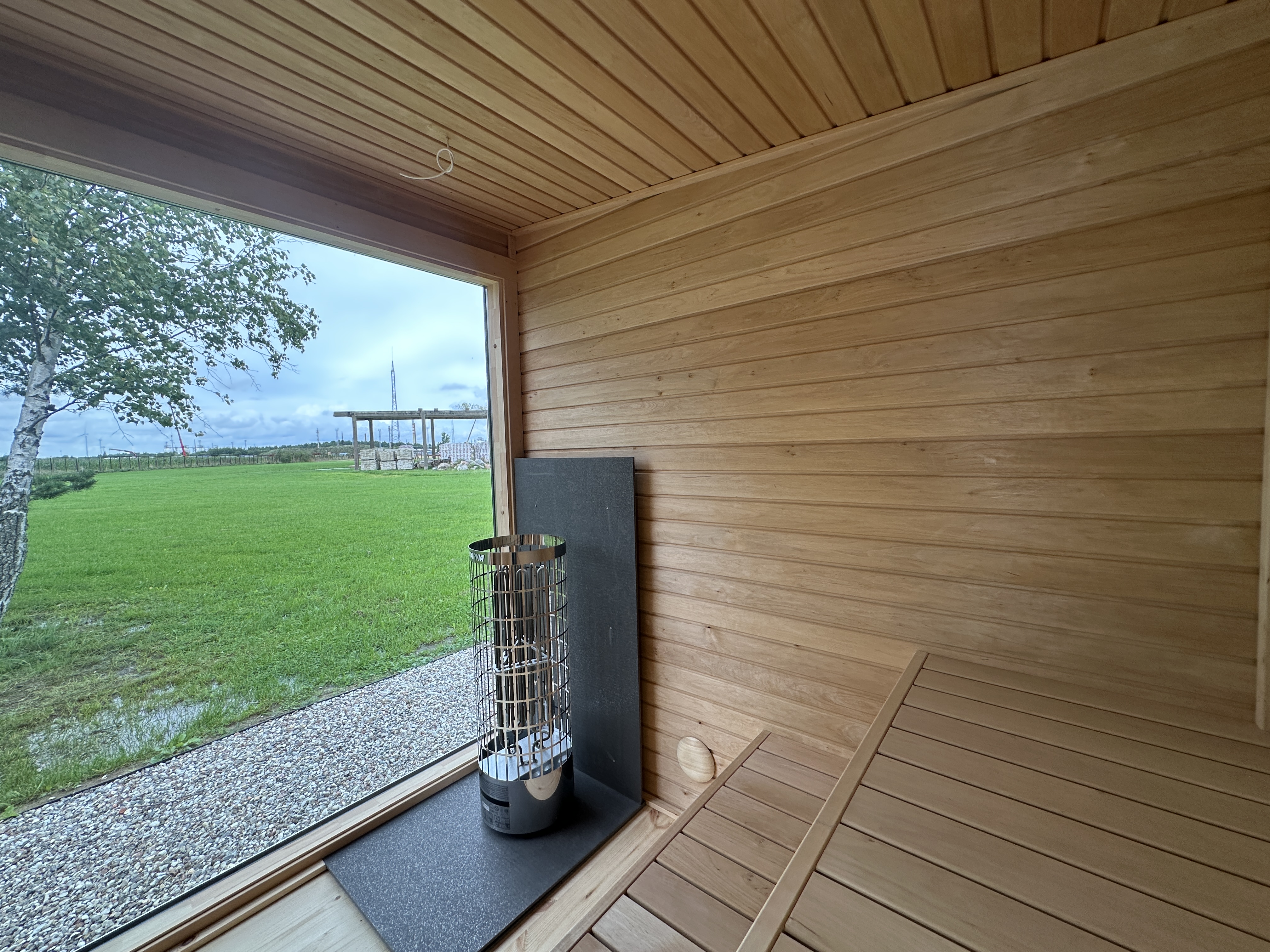 Interiér moderní zahradní sauny Prostě Dřevo